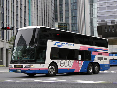 西日本JRバス「青春エコドリーム号」　1323