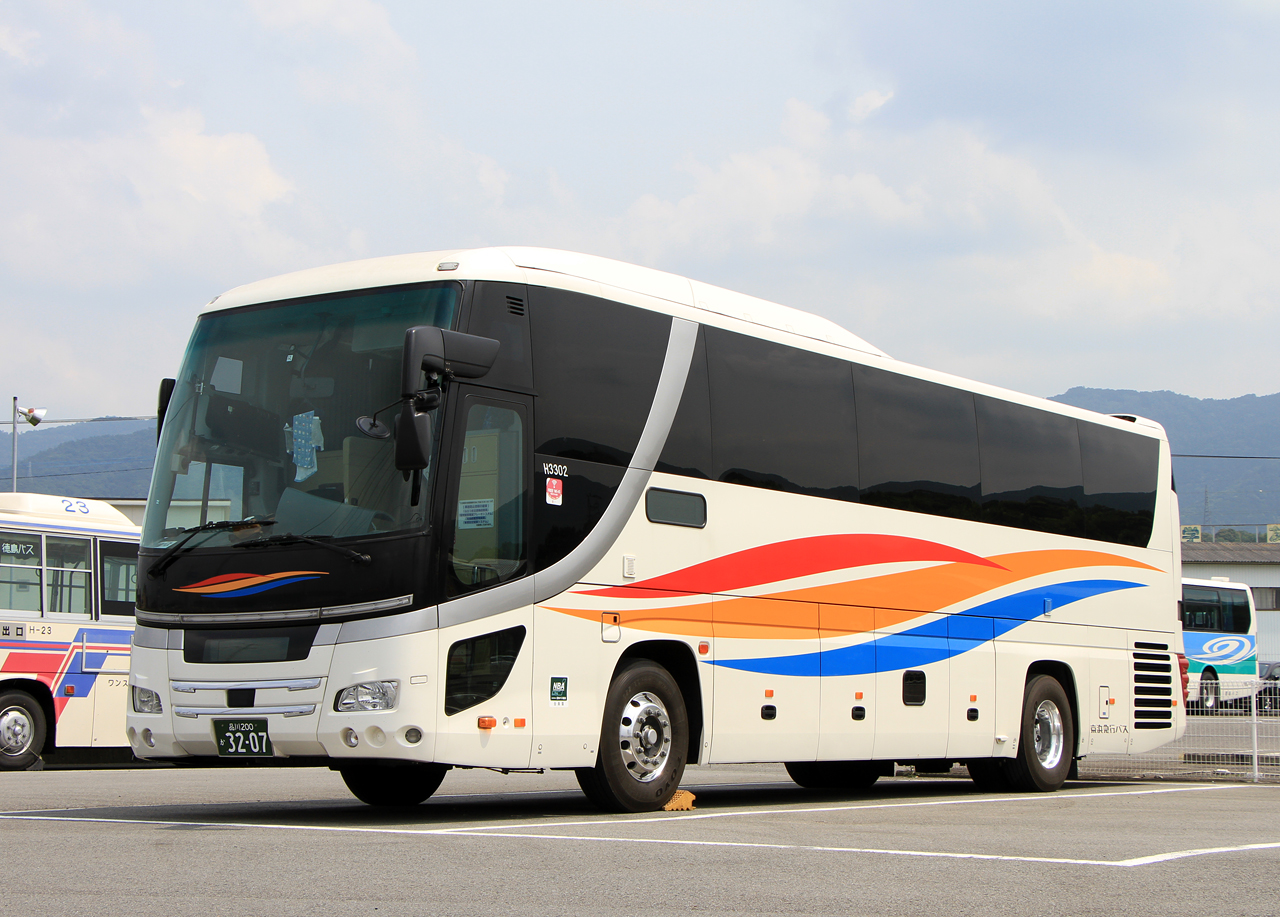 京浜急行バス「エディ号」　H3302